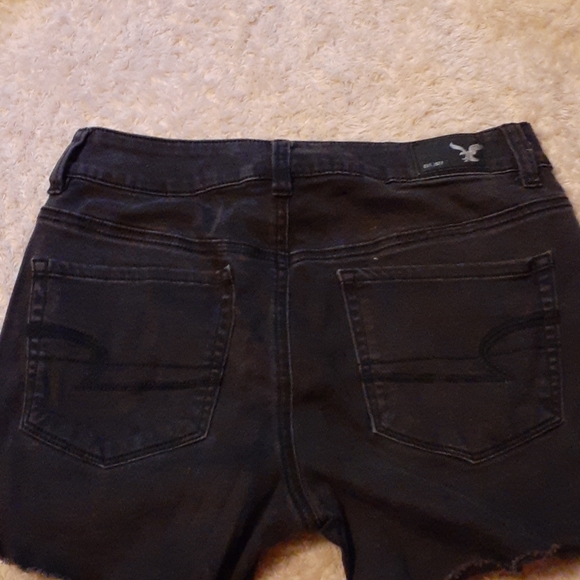 Shorts - Picture 2 of 3